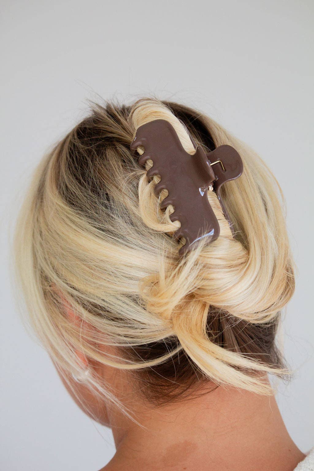 Resin Rectangle Claw Clip: Maroon