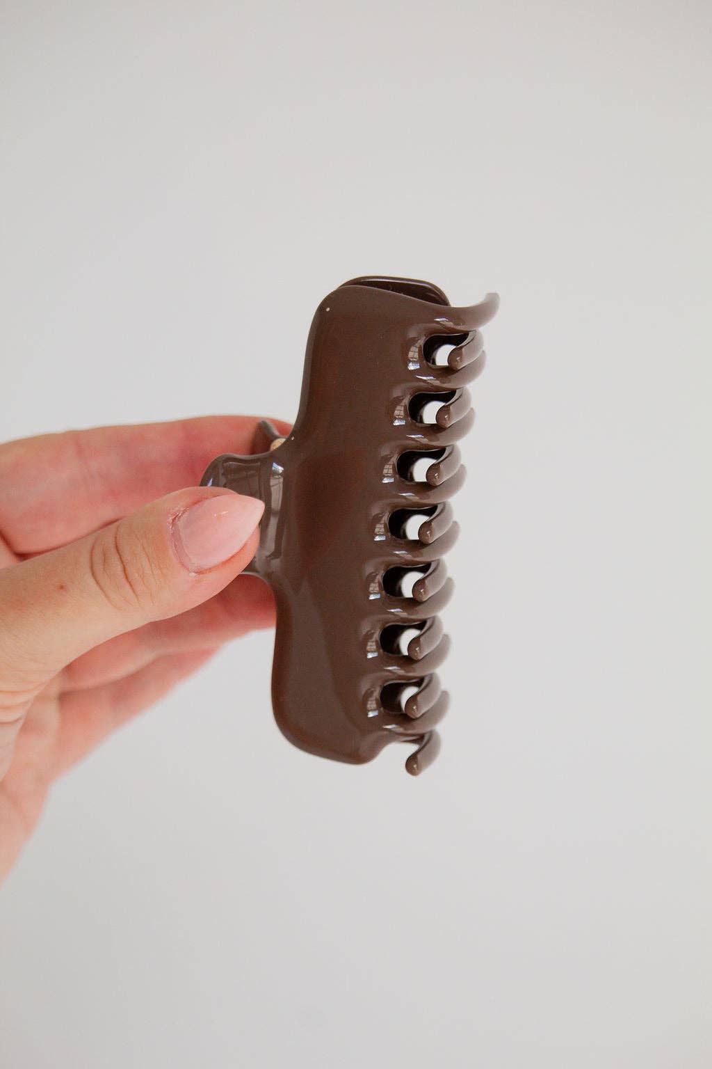 Resin Rectangle Claw Clip: Maroon